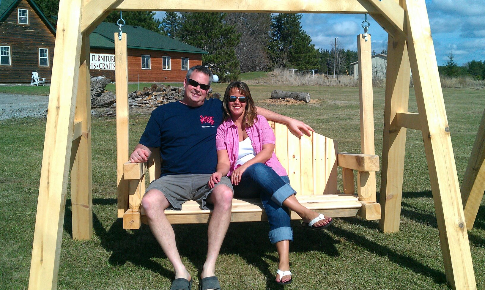 Tim_Tanja_on_Swing.jpg